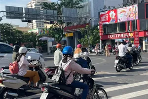 Điều khiển xe đi vào đường một chiều có thể xử phạt 5 triệu đồng và tước bằng lái 