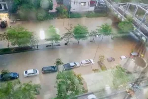 Cách nhận biết ô tô từng bị ngập nước, thuỷ kích sau mưa lớn ở miền Bắc