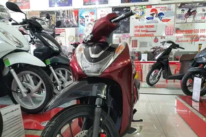 Lead và Vision giảm giá, Honda SH Mode có cùng giảm theo?