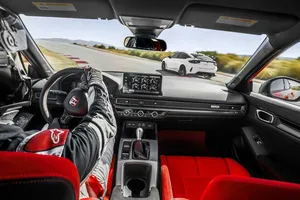 Tiết lộ giá bán của Honda Civic Type R