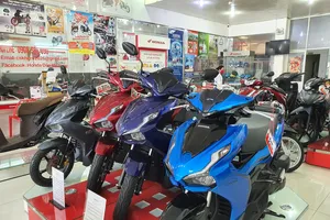 Honda Air Blade bất ngờ giảm giá chỉ còn chưa tới 41 triệu đồng