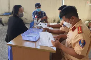 Loạt ô tô 'lột xác' nhờ biển số đẹp: Mua lại xe này làm gì được giữ biển số?