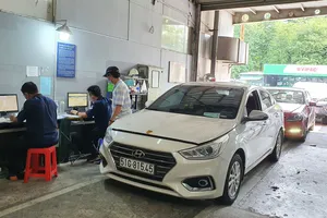 Gương, kính chắn gió, camera như thế nào thì ô tô bị trượt kiểm định?