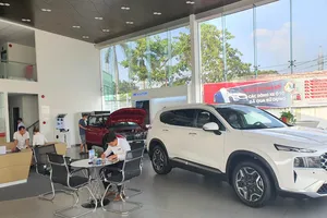 Loạt ô tô giảm giá dịp cận tết, có xe ưu đãi đến 100 triệu đồng