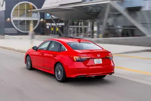 Honda sẽ thêm phiên bản giá rẻ hơn cho CR-V và Civic