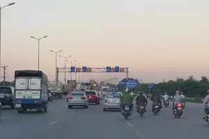 'Cuộc đua' của các chủ xe: Lấy bằng lái bao lâu và điểm xa nhất đã đi?