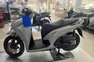 Honda SH tăng giá đồng loạt, riêng phiên bản SH 350i giảm giá sốc