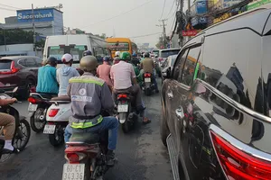 Xe bị phai màu sơn cũng... trượt đăng kiểm