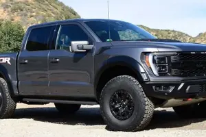 Một số mẫu ô tô sẽ bỏ tính năng kết nối Apple CarPlay và Android Auto