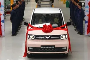 Người Việt 'mong mỏi' gì từ chiếc xe điện Wuling HongGuang MiniEV đang rầm rộ?