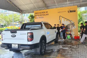 Chủ ô tô nô nức đi 'khám' xe miễn phí tại TP.HCM