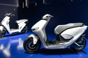 Các 'quý bà' sẽ bớt chạy ẩu nhờ công nghệ trên Honda Lead điện?