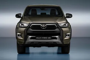 Toyota Hilux Hybrid có gì mà khiến dân tình xôn xao?