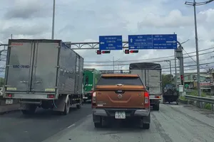 Có nên sửa quy định về đèn vàng khi tham gia giao thông?