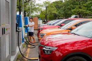 Chủ cây xăng tư nhân chuyển hướng sang kinh doanh trạm sạc xe điện