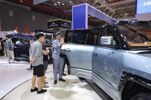 Loạt xe thuần điện và hybrid đổ bộ vào Việt Nam