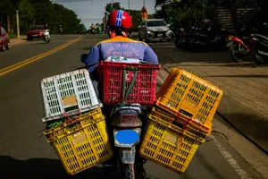 Quy định mới nhất về việc chở hàng hoá trên ô tô, xe máy