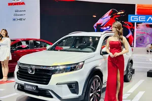 Thị trường ô tô đạt doanh số kỷ lục