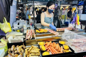 Khám phá chợ đêm nổi tiếng tại Đài Loan