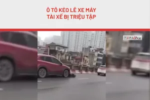 Tài xế ô tô đẩy xe máy ở Hà Nội có thể bị xử phạt ra sao?