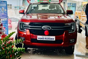 Xe bán tải Ford Ranger 'một mình một ngựa'