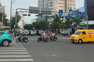 Tại sao phải phân biệt hai hành vi không chấp hành vạch kẻ đường và tín hiệu đèn giao thông?