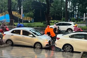 14 vị trí cấm đỗ xe ô tô không cần biển báo mà người lái xe cần biết