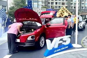 Lộ diện các mẫu ô tô bán chạy nhất tháng 5: Xe điện lên ngôi?