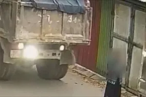 Từ vụ xe tải lùi cán trúng người ở Bắc Ninh, tầm quan trọng của camera lùi?