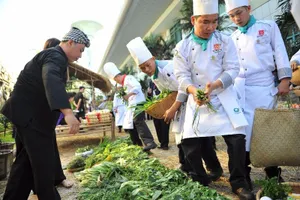 Tìm kiếm chủ nhân Chiếc thìa vàng 2016