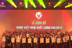 Trao tặng danh hiệu hàng Việt Nam chất lượng cao 