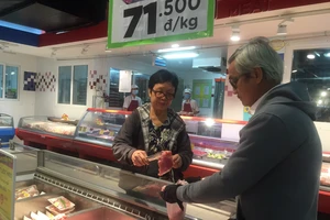 Vissan tạm ngưng nhập khẩu thịt để giải cứu heo