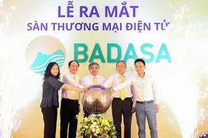 Bưu điện nhảy vào bán cơm cháy, muối ớt, cá cơm...