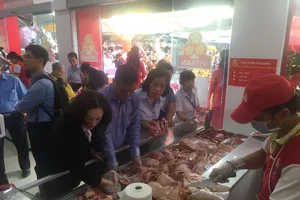 Kiểm soát giá vệ sinh thực phẩm hàng Tết