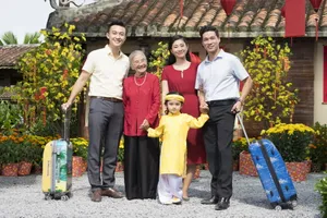 Làm sao để mua tour Tết không bị sập 'bẫy giá' ? 