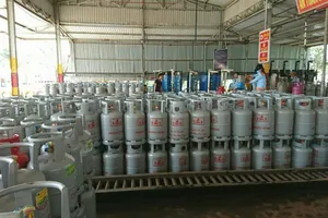 Giá gas đồng loạt giảm mạnh 20.000 đồng/bình