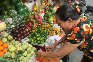 Cá chép đắt như tôm tươi trước ngày ông Táo chầu trời