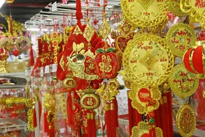 Bão ảnh hưởng trầm trọng đến sức mua sữa, nước uống