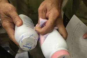 Phát hiện hàng loạt mặt hàng tại Con Cưng 'có vấn đề' 