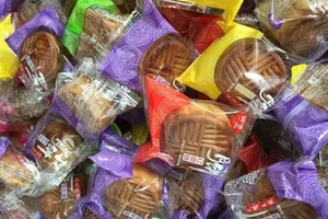 Truy tìm bánh Trung thu Trung Quốc siêu rẻ 2.000 đồng 