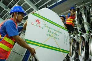 100.000 bàn ghế, giường sắt... Việt 'bay' sang Thái Lan