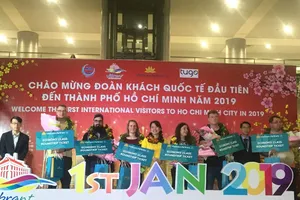 6 vị khách quốc tế xông đất TP.HCM ngày đầu năm mới 2019