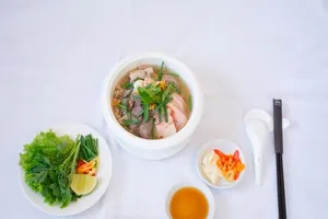 Đưa món ăn đặc sản địa phương vào khách sạn năm sao