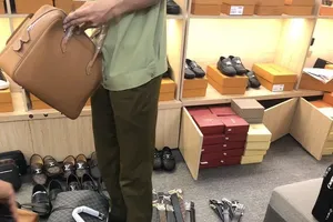 'Tóm gọn' 2 website bán hàng giả thương hiệu nổi tiếng