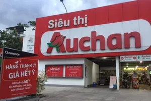 Auchan tung đợt giảm giá khủng trước khi tạm biệt Việt Nam