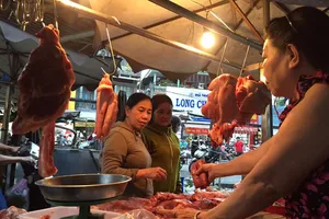 Sốc: Thịt heo hơi lên 78.000 đồng/kg, tranh nhau mua 