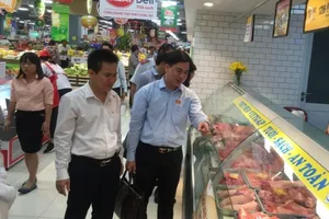 Siêu thị, trung tâm thương mại cam kết hàng tết dồi dào