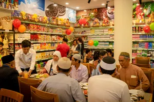 Lần đầu tiên TP.HCM có cửa hàng tiện lợi Halal