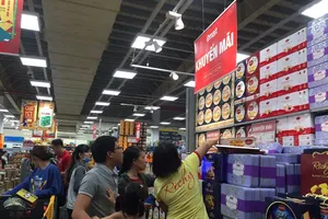  Mua sắm tết: Chợ vắng, siêu thị nhộn nhịp