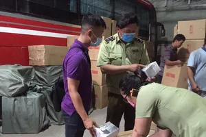 Phát hiện kho chứa cả triệu khẩu trang xuất Campuchia 